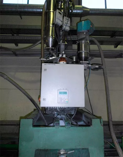 Контроль уровня полимерного гранулята в шнековом смесителе